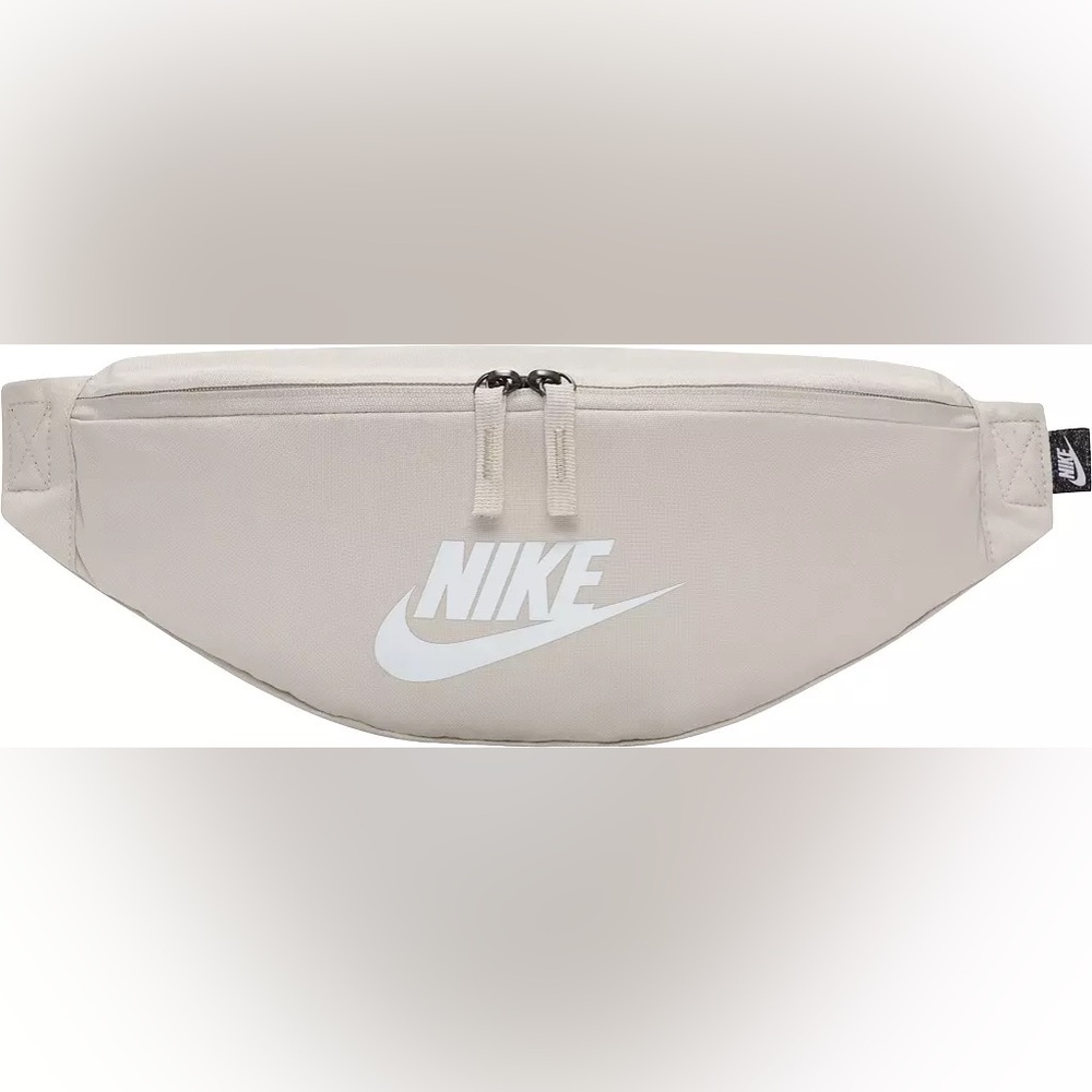 NWT Nike Heritage Waistpack